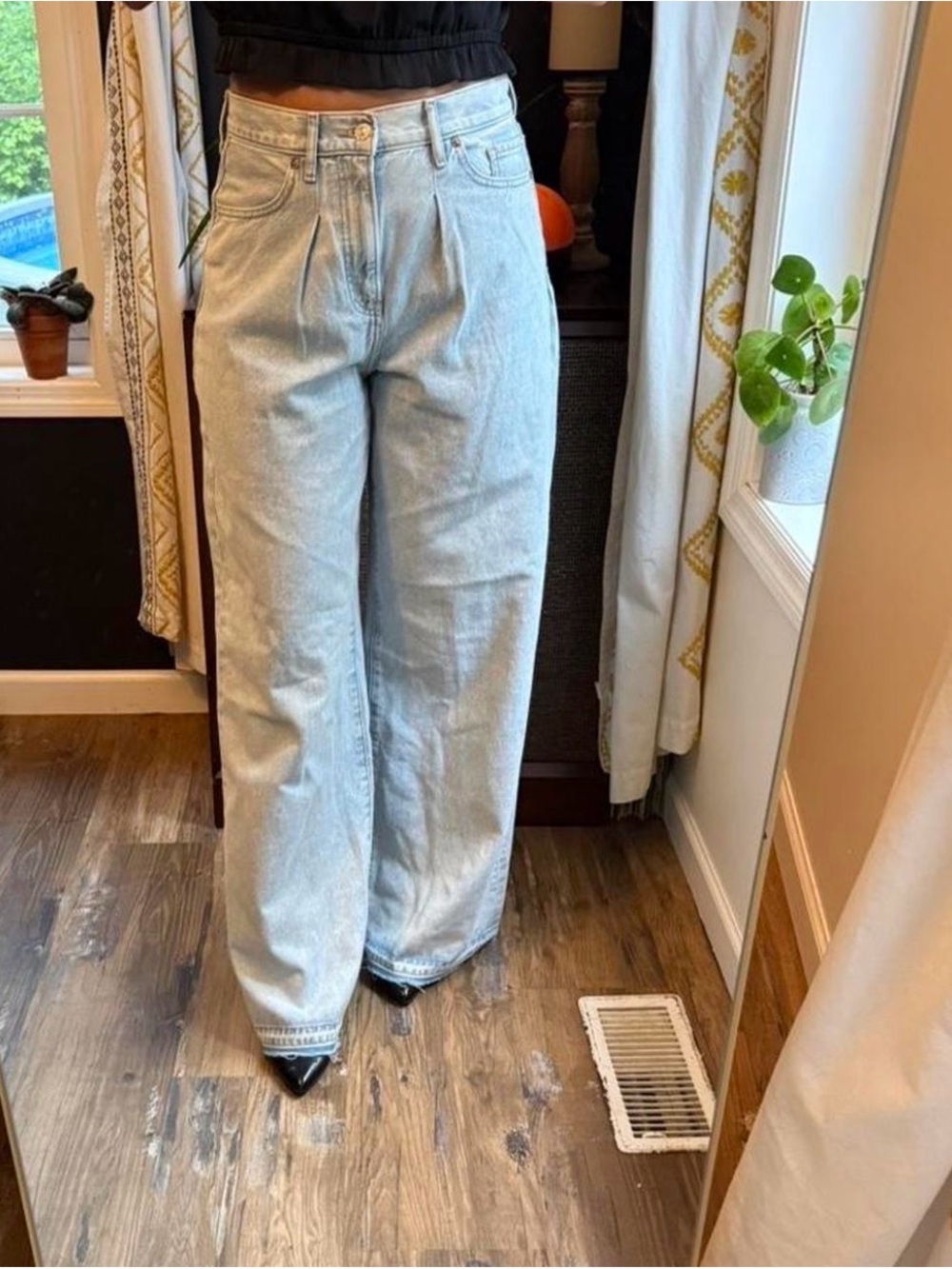 Express Light Blue Wide Leg High-Rise Jeans